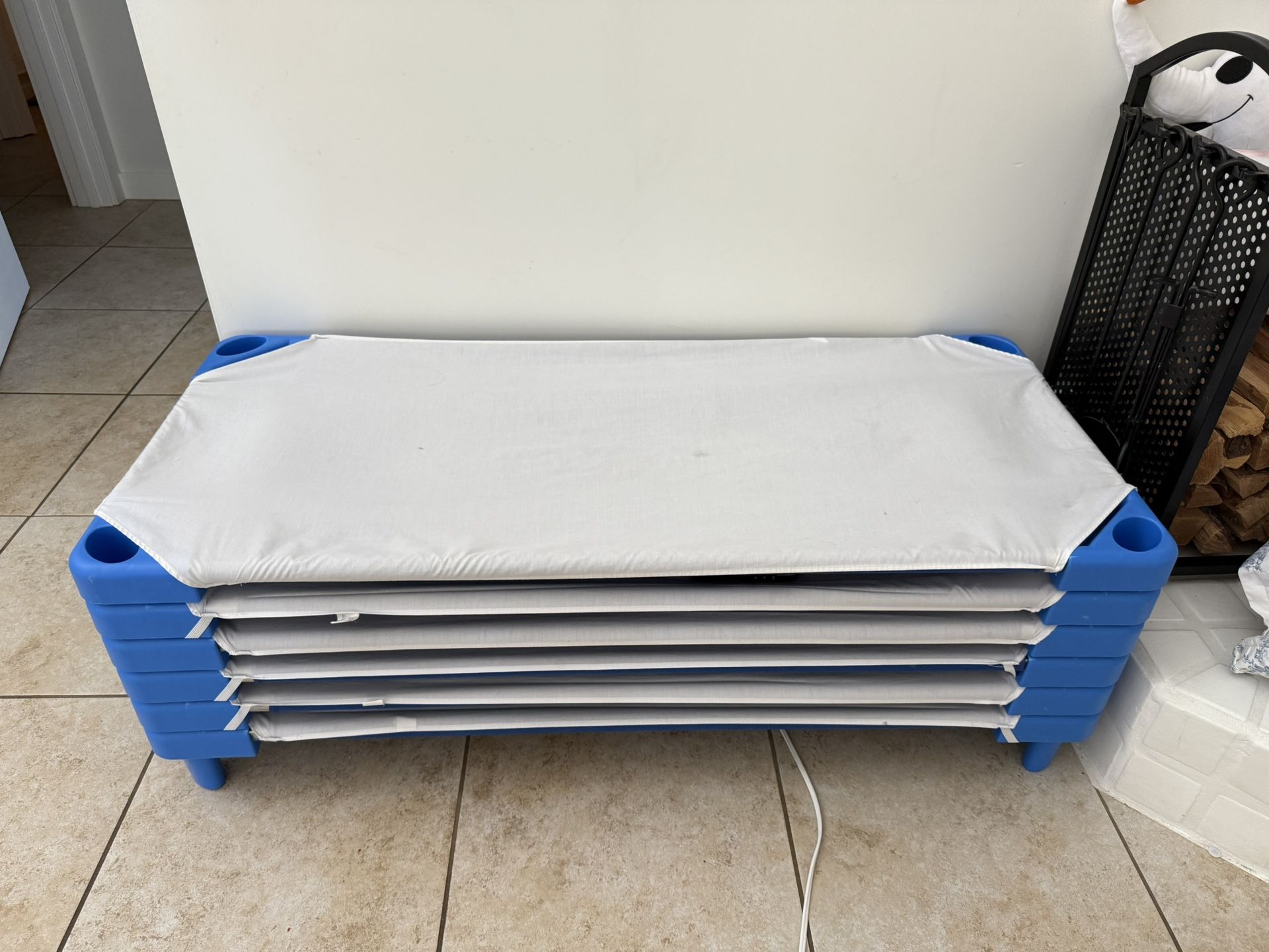 Daycare Cots And Sheets 