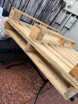 Wooden Shipping Pallets – Set of 4