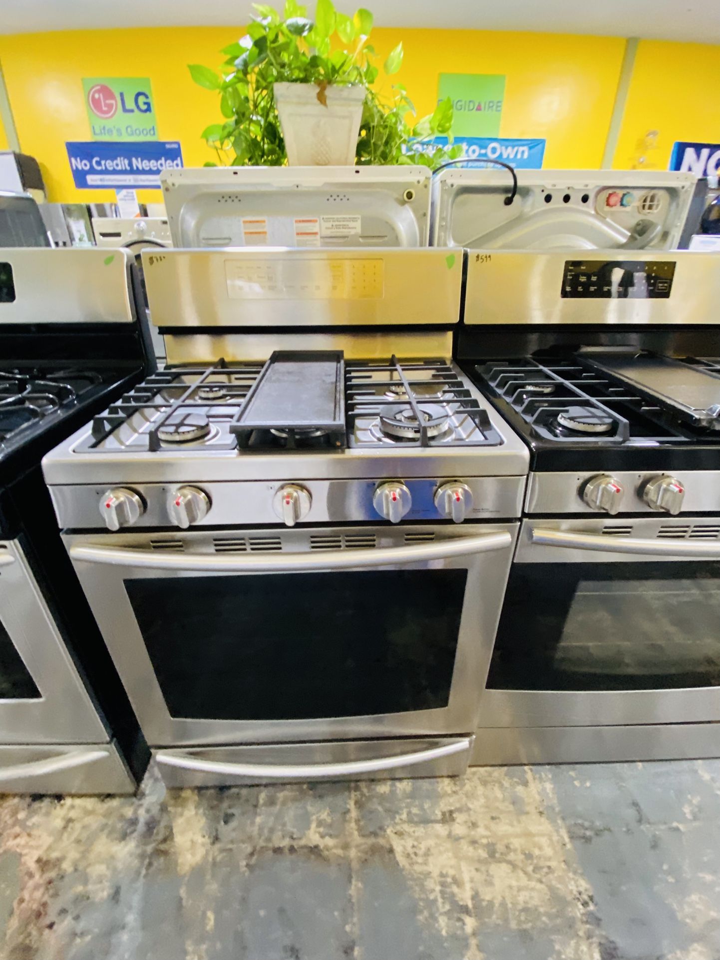 Samsung Stove 11$ Down Payment