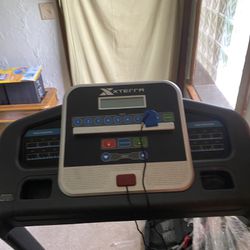 Xterra Premium Smart Treadmill
