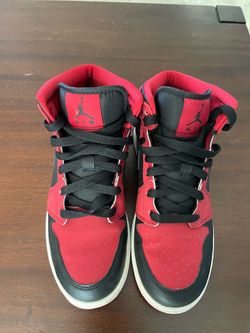 Air Jordan 1 Mid ‘reverse banned gym red black’ 2018