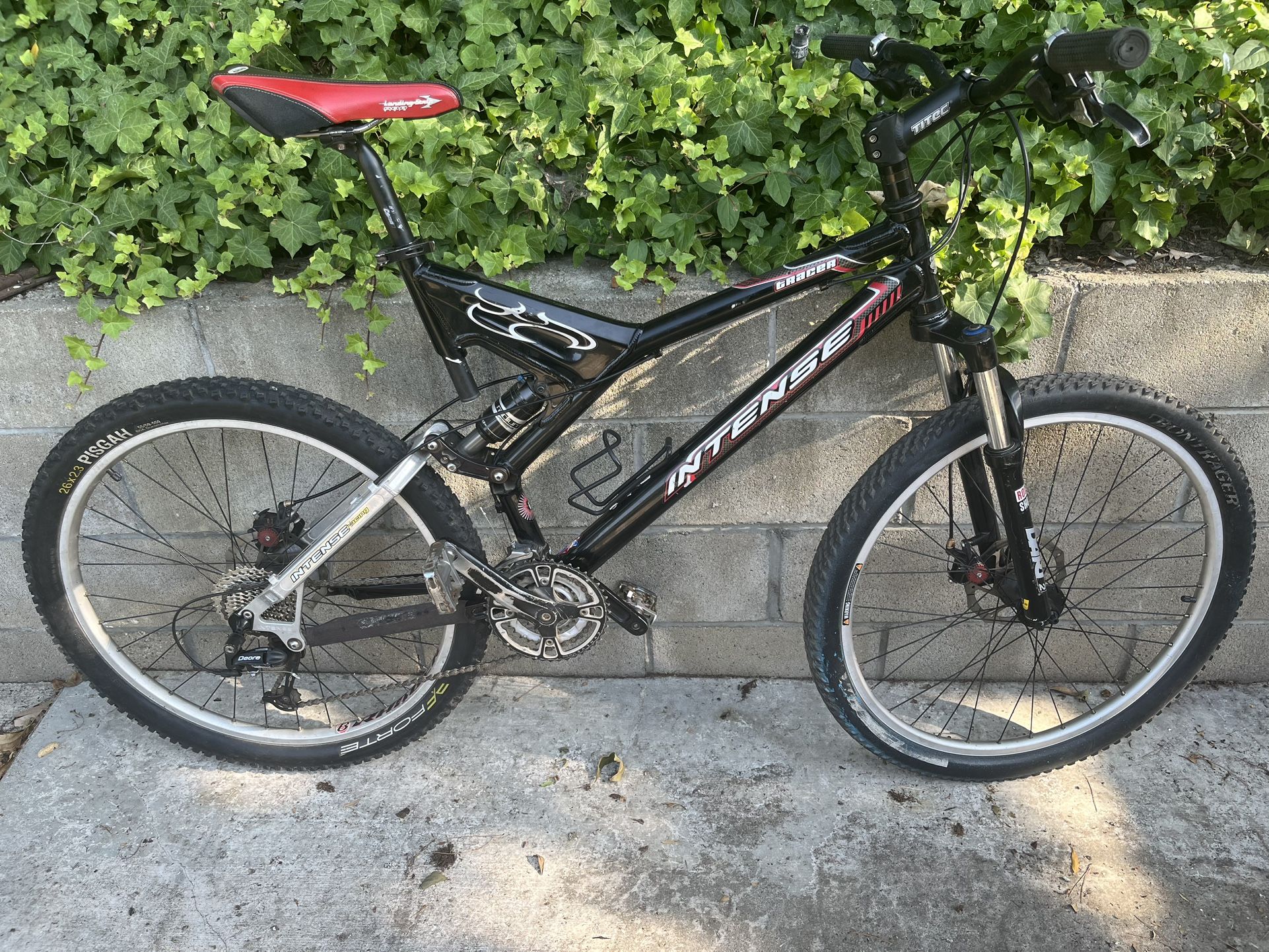 Intense Tracer Medium 26” Wheels