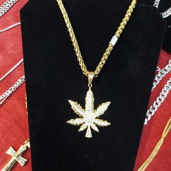 Weed Charm And Chain Stainless Steel 