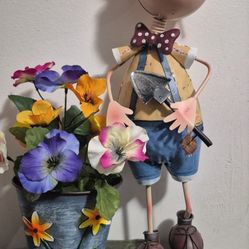 Metal  planter