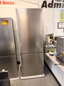 *NEW* Blomberg 28” Bottom Freezer Refrigerator