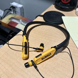Dewalt Earbuds 