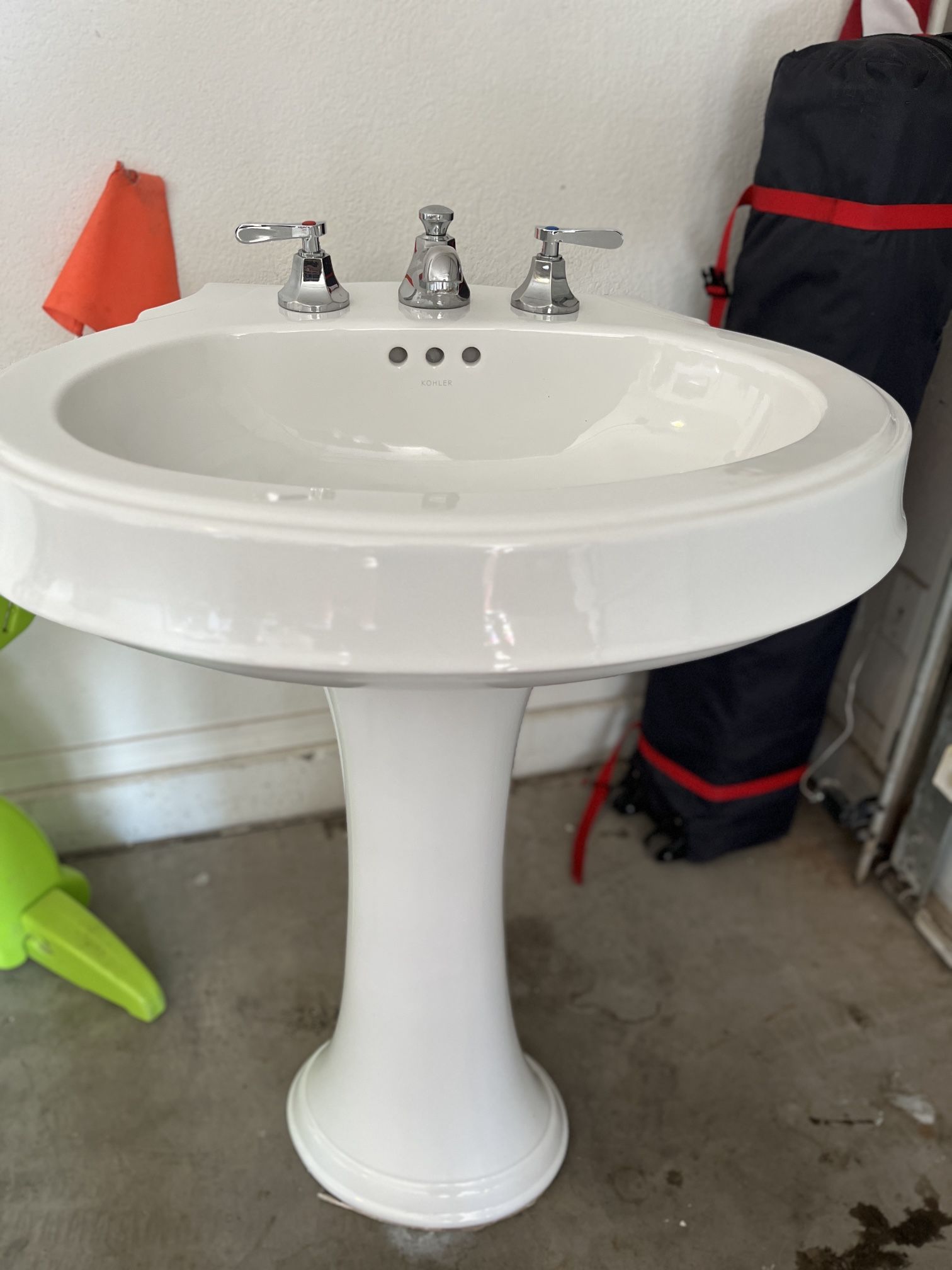 Pedastal Sink