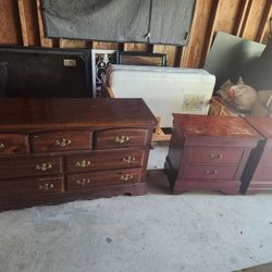 Dresser And Night Stands 