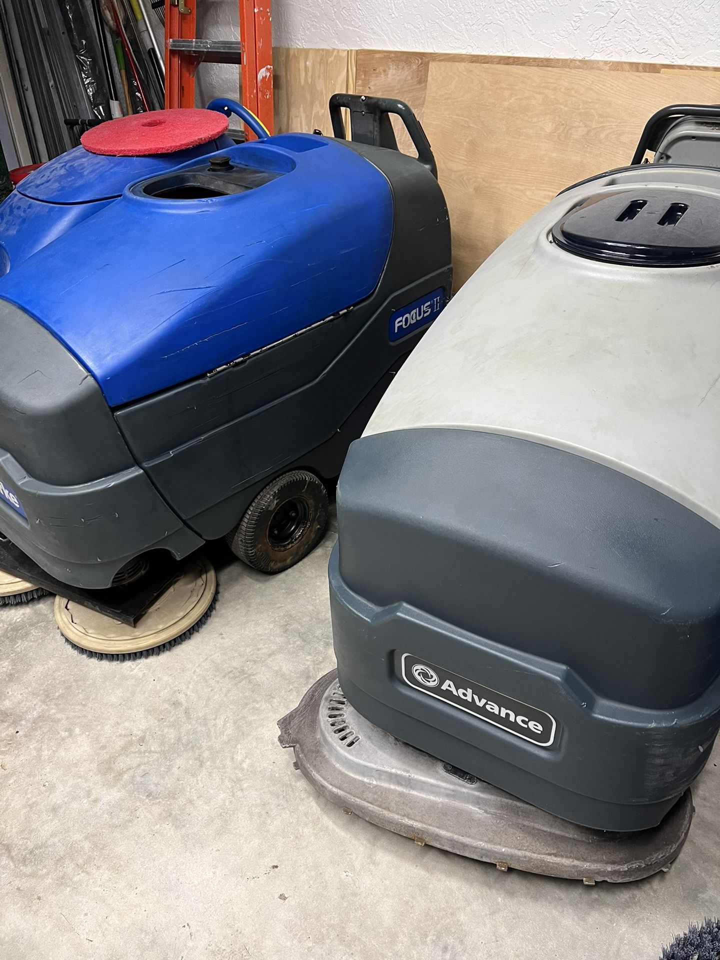 Floor Cleaner Scrubber - Refurbished Clarke Focus II Large