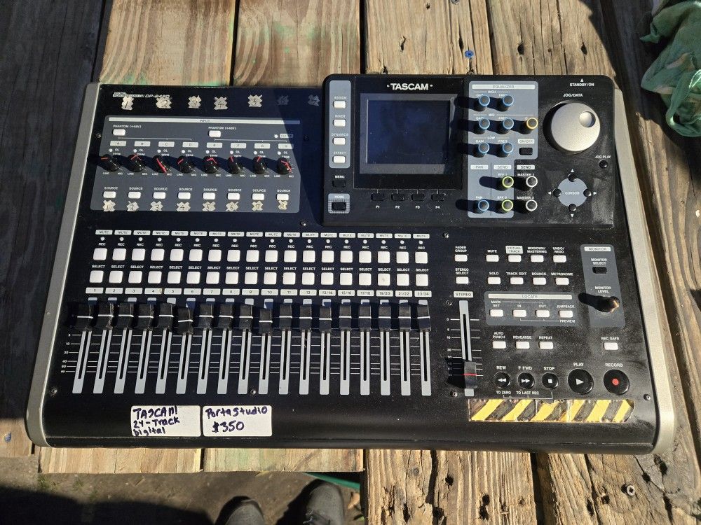 TASCAM DP-24SD 24-Track Digital Portastudio