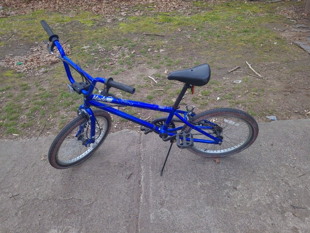 20" Mongoose BMX Boys Bike