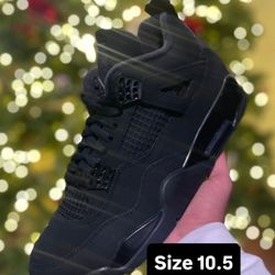 Black Cat Jordan 4