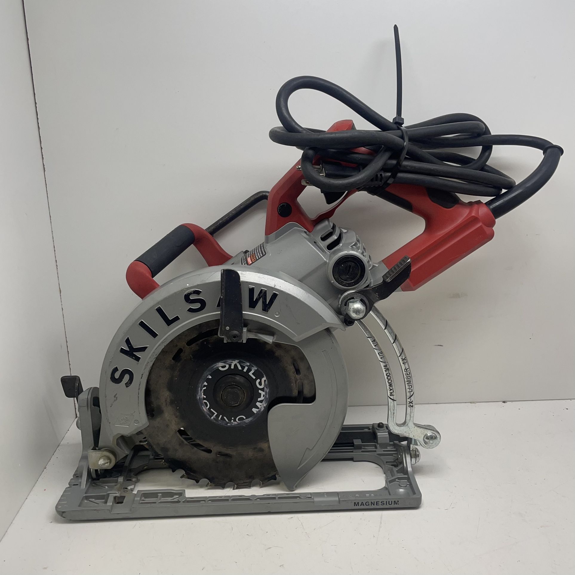 Skilsaw Magnesium Circular Saw 206521