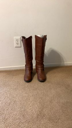 American Eagle Boots Size 8 1/2/hablo español