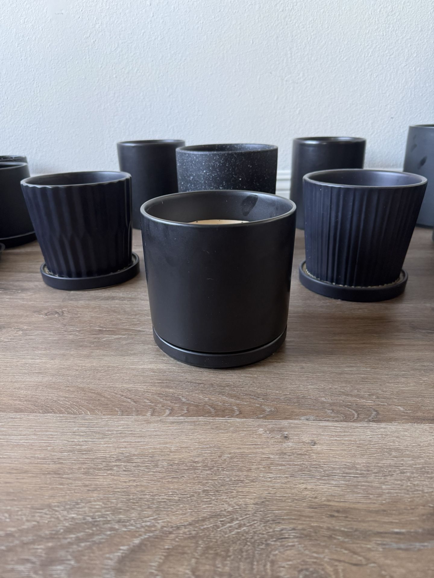 Black Ceramic Pots