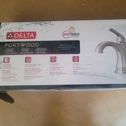 Delta Portwood Single Handle Centerset