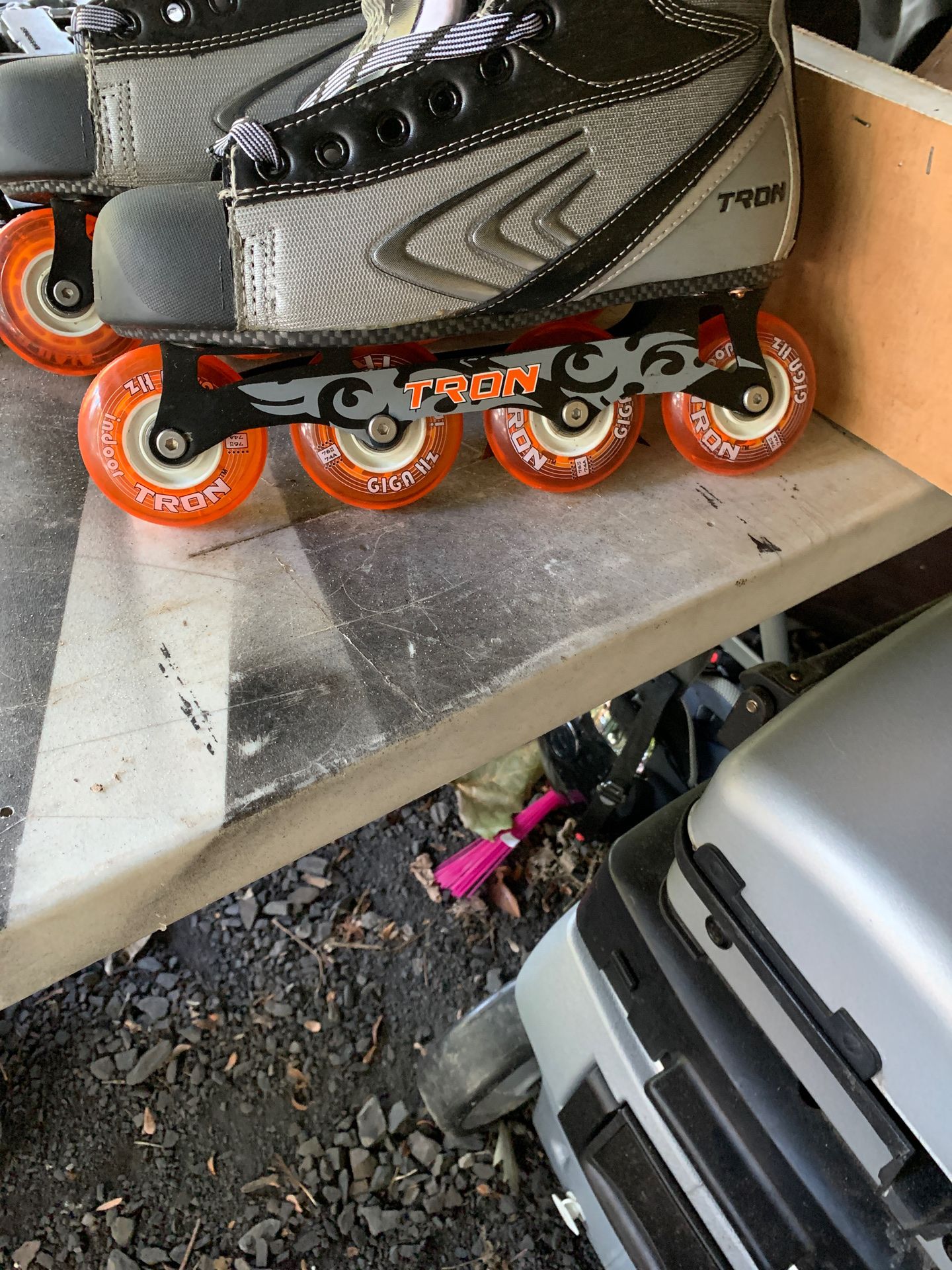 Tron roller hockey skates size 10 1/2