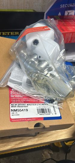 Brake Master Cylinder For 2015 Toyota Rav4 $50