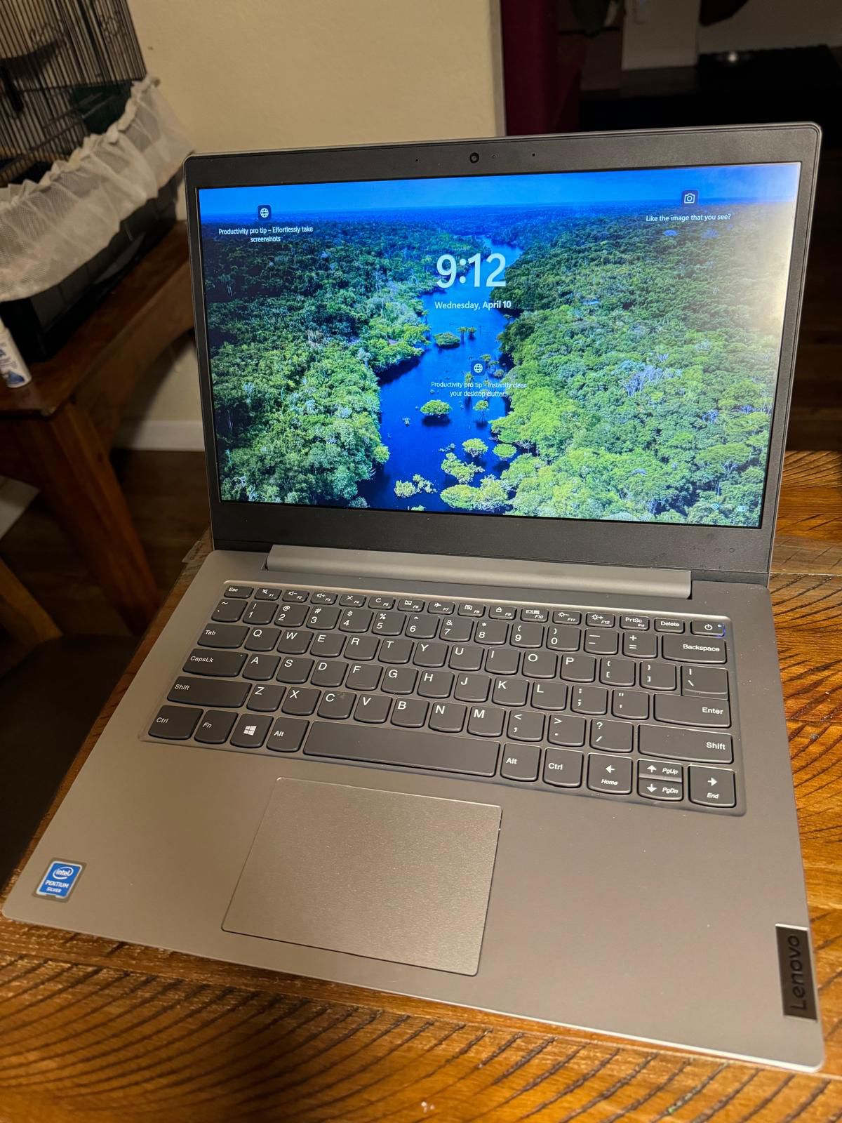 Laptop Lenovo Ideapad 1 15.5 Inches