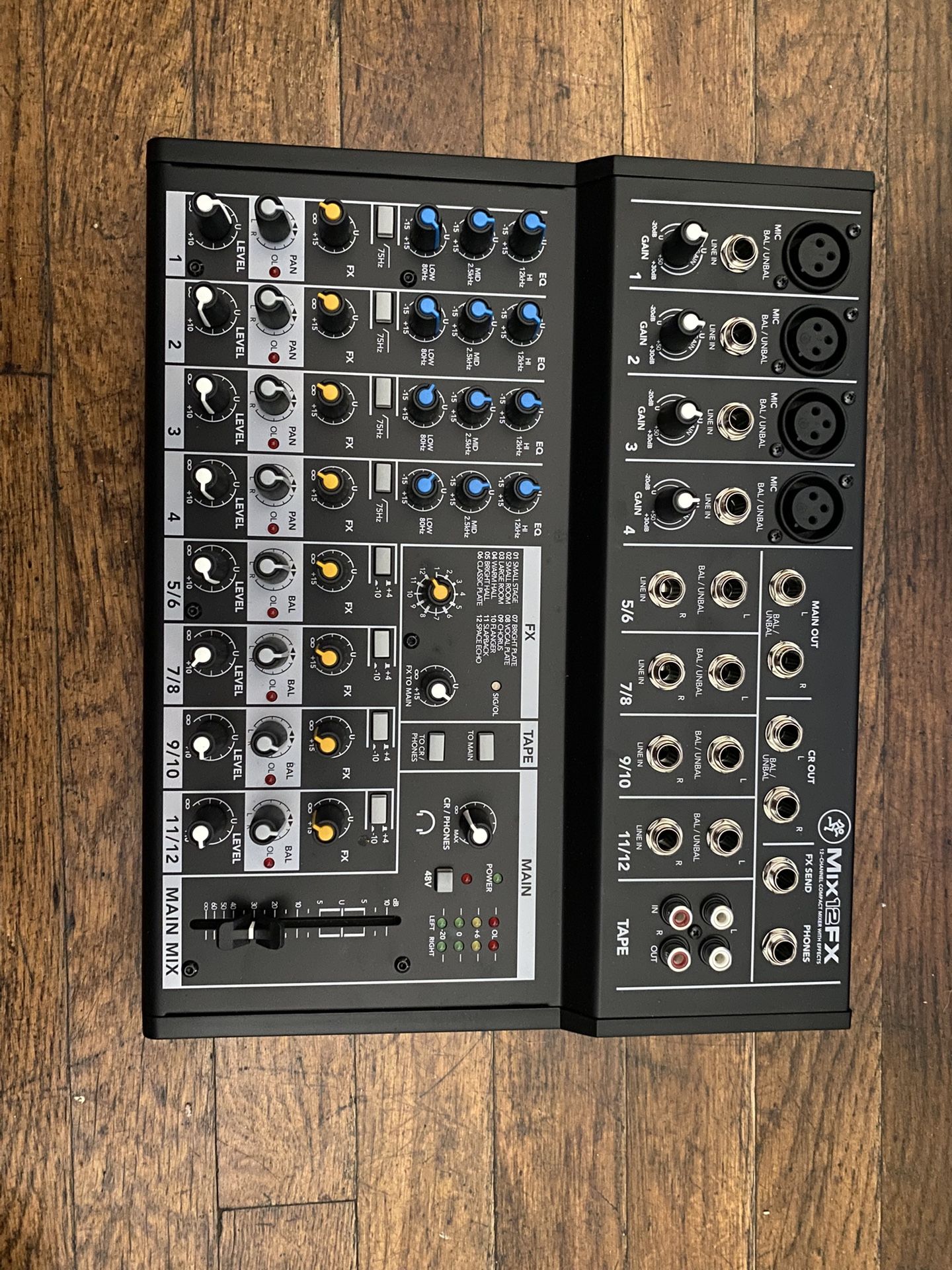 MACKIE MIX12FX 12 channel Compact Mixer