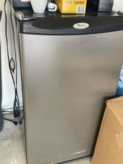 Whirlpool Mini fridge