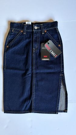 Exclusive Levi’s Jeans Women’s Skirt Dark Wash Brand New