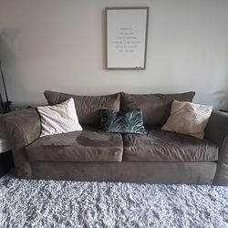 Couch set