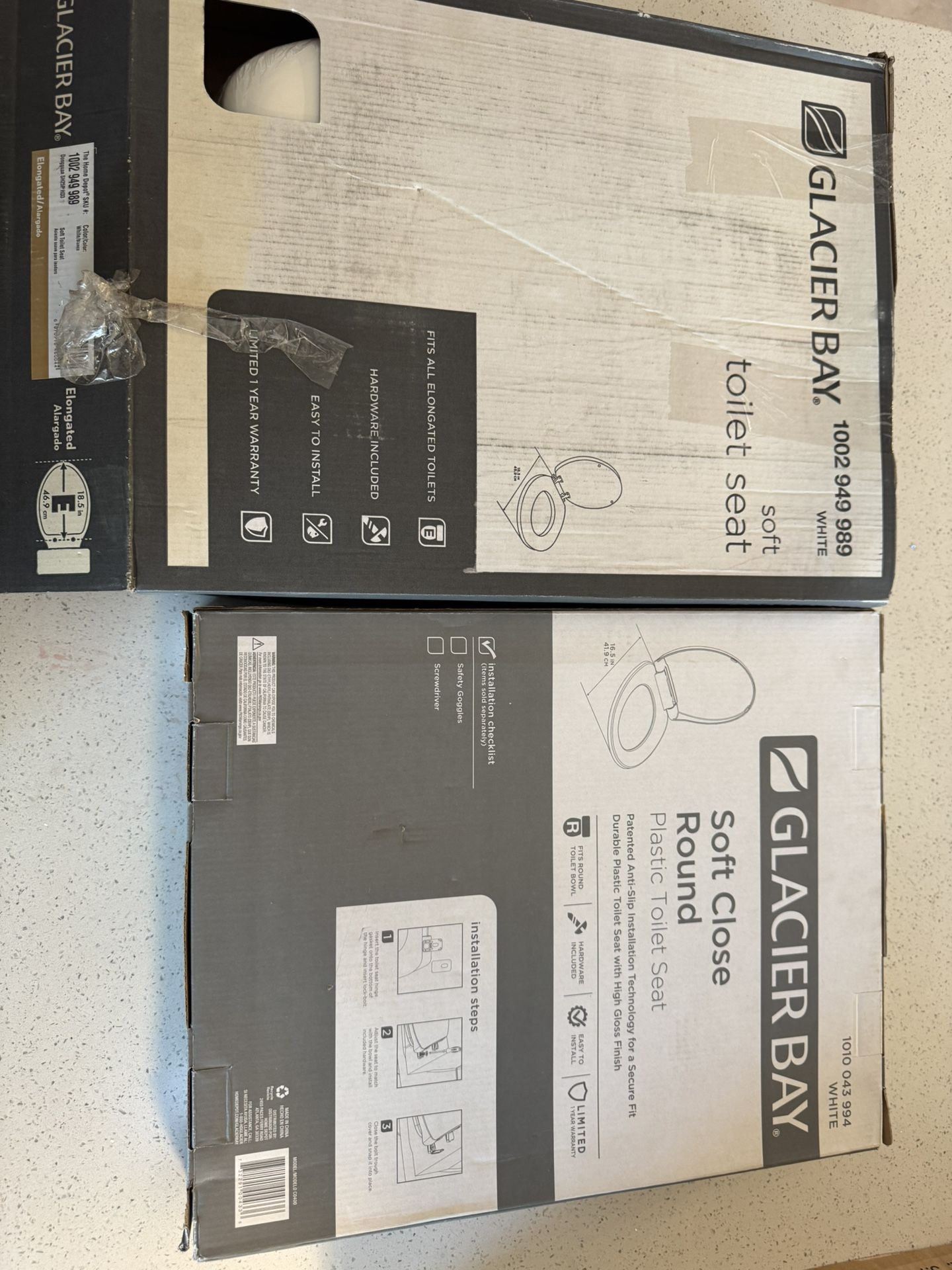 2 Toilet Seats New