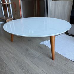 White coffee table used