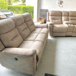 Reclining Couch & Loveseat 