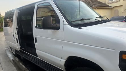 2009 Ford E-350