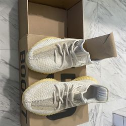 Yeezy Boost 350 V2