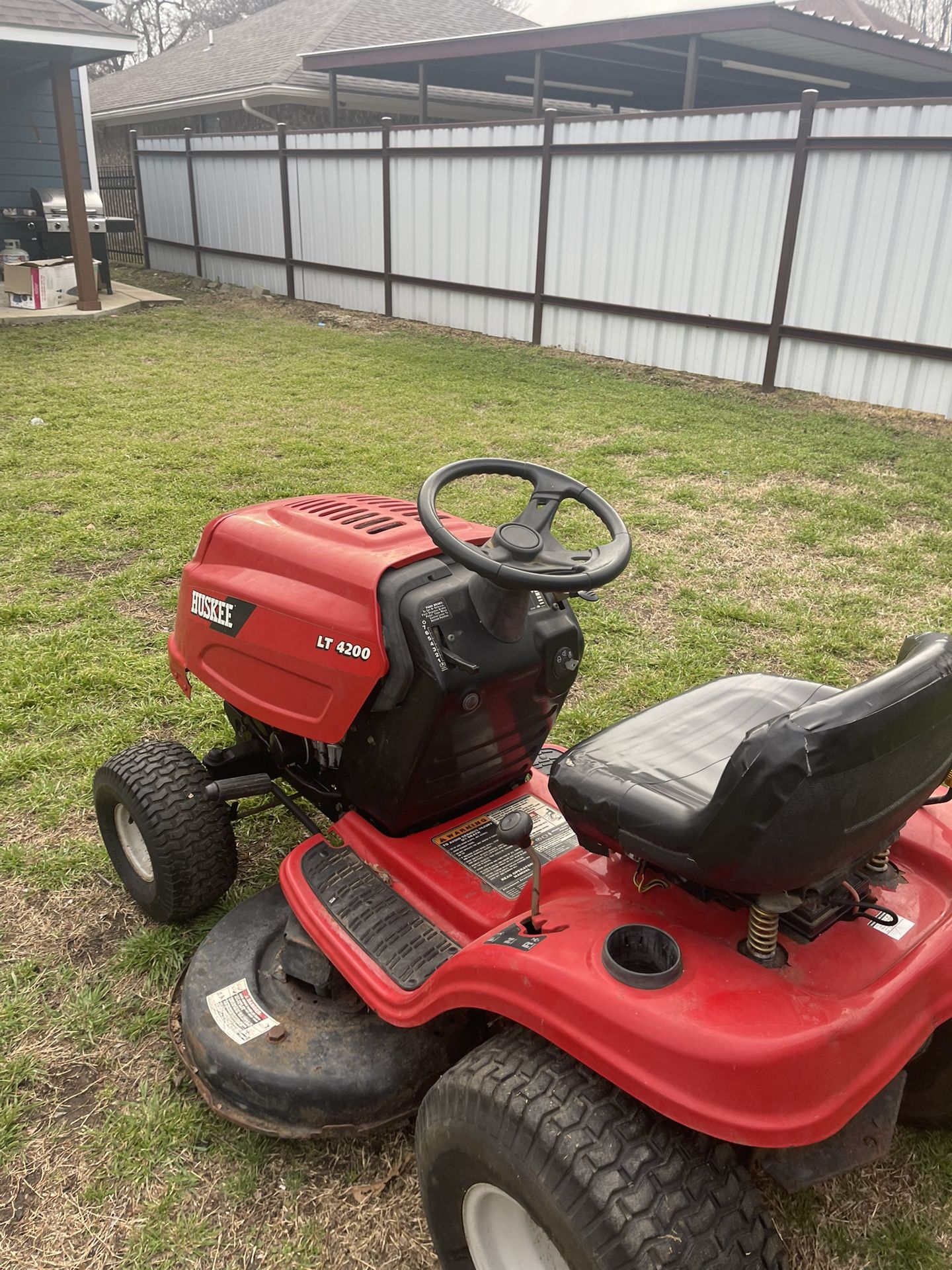 Tractor Huskee LT 4200