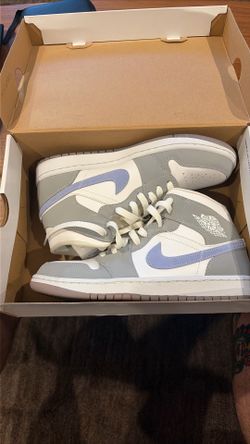 Air Jordan 1 (Women’s sz 8)