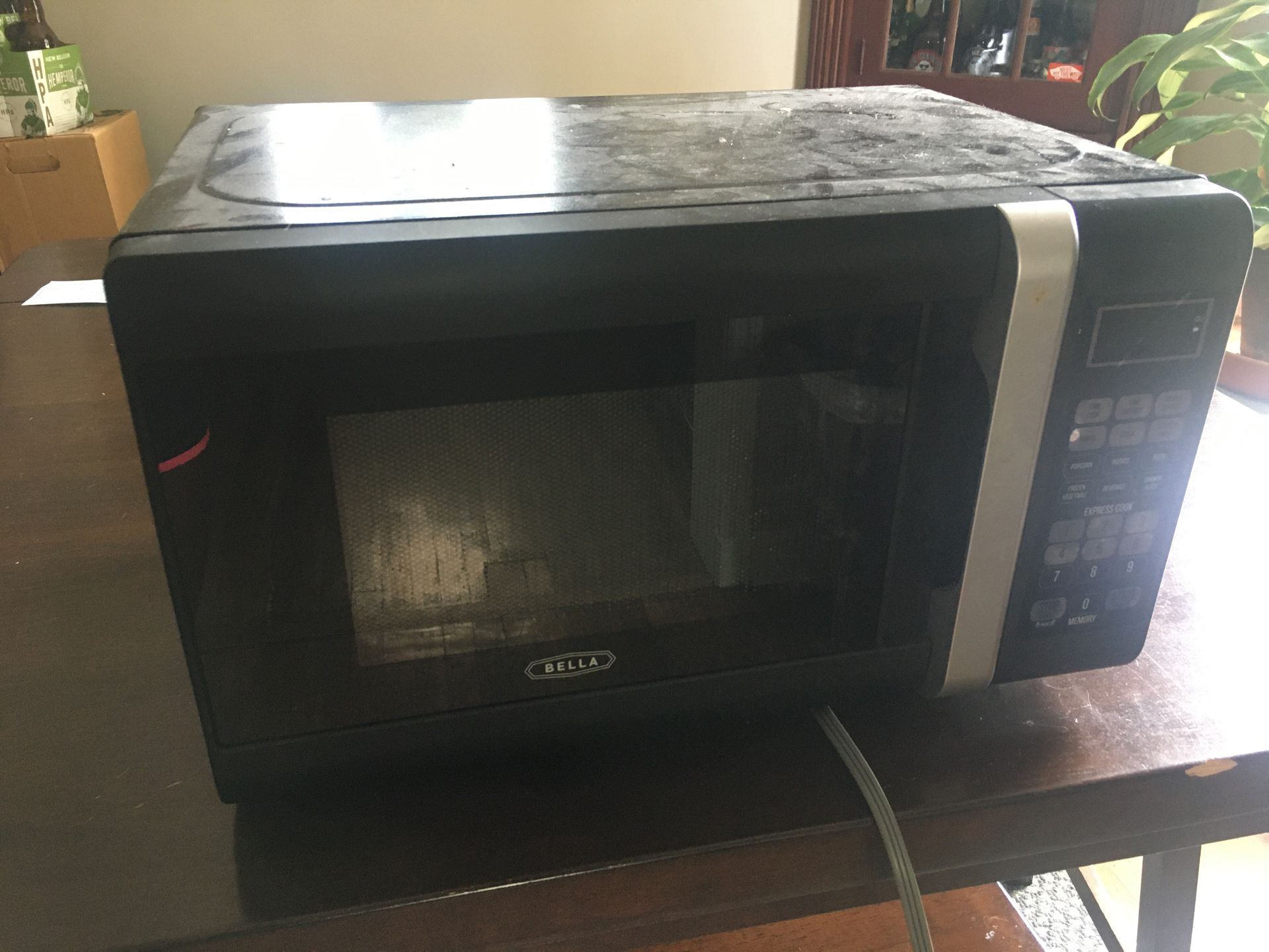 Bella microwave