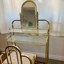 Vintage Makeup Vanity