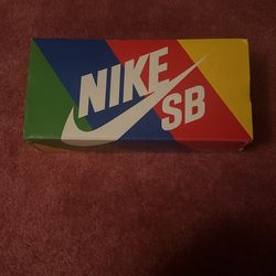 SB Dunk Low