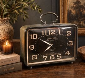 Grand Hotel New York City Vintage-Style Desk Clock