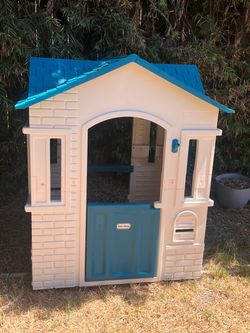 Little tikes blue cottage