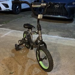 Boys Bicycle Good Condition 