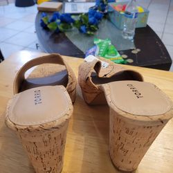 Platform heel sandal
