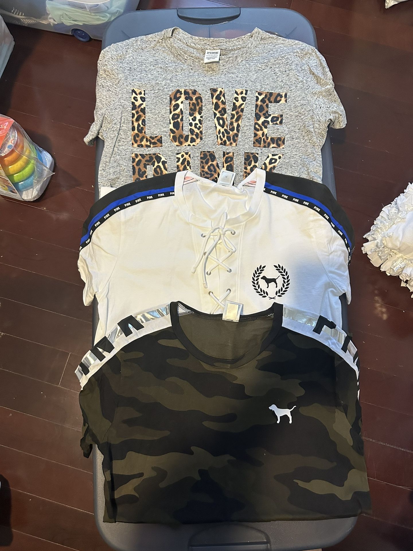 Victoria’s Secret T Shirts Set Of 5