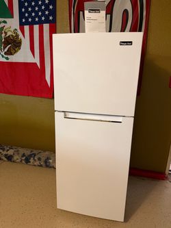 MINI REFRIGERADOR (magic chef )