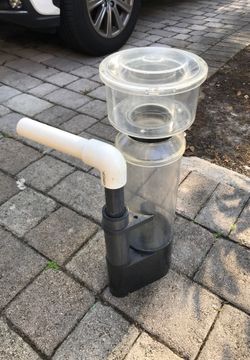 Protein skimmer for fish tank