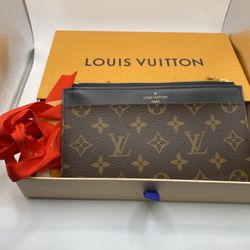 Louis Vuitton slim Purse 