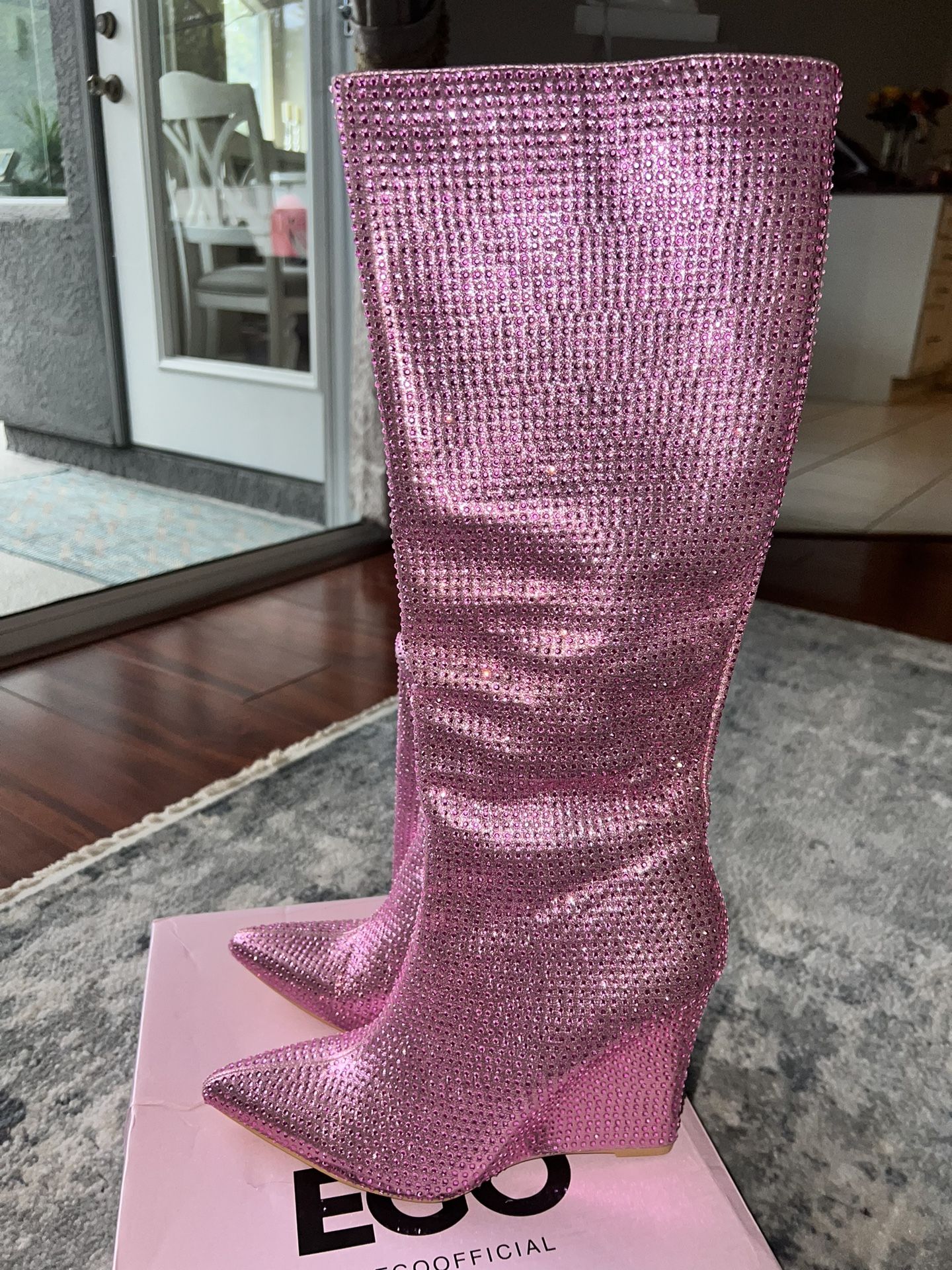 New Pink Boots 9 Us
