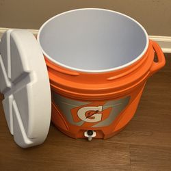 7 Gallon Gatorade Water Cooler 