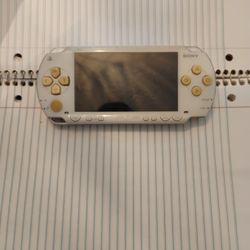 PSP White 7 Our Of 10 Condition Surface Issues 1000 Model
