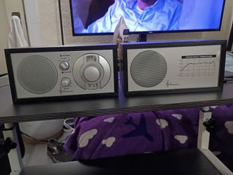 Emerson Bookshelf Radio