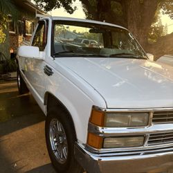 1989 Chevrolet 1/2 Ton Pickups